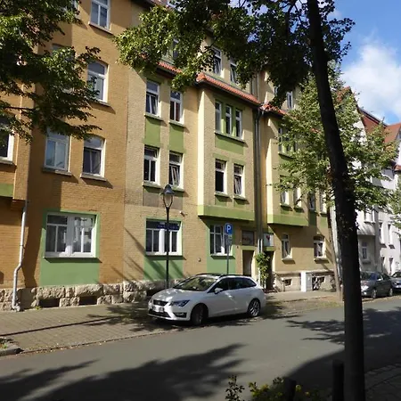Ferienwohnung Goethe: Zentrale 2-Zimmer-Oase mit WLAN & Parkplatz Jena Exterior photo