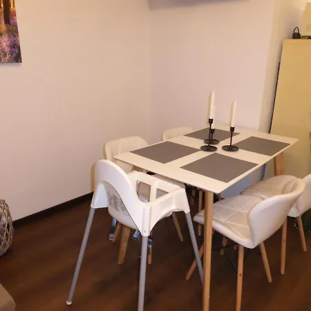 Ferienwohnung Goethe: Zentrale 2-Zimmer-Oase mit WLAN & Parkplatz Jena Exterior photo