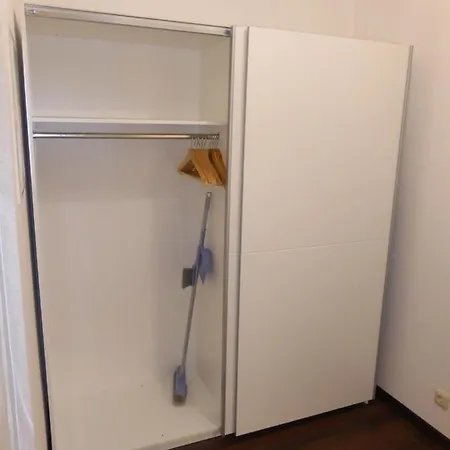 Ferienwohnung Goethe: Zentrale 2-Zimmer-Oase mit WLAN & Parkplatz Jena Exterior photo
