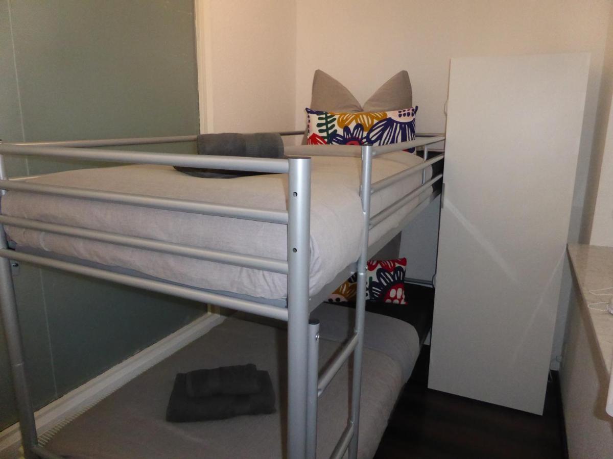 Goethe: Zentrale 2-zimmer-oase Mit Wlan & Parkplatz Apartment